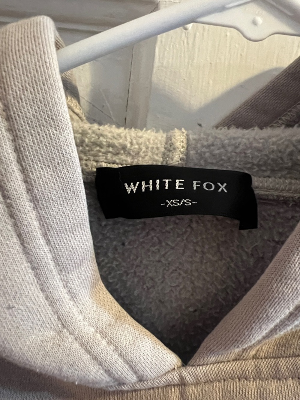 White Fox Lounge Essential Era 8 Mooncake and Pink Sweatshirt XS / S - Picture 5 of 7
